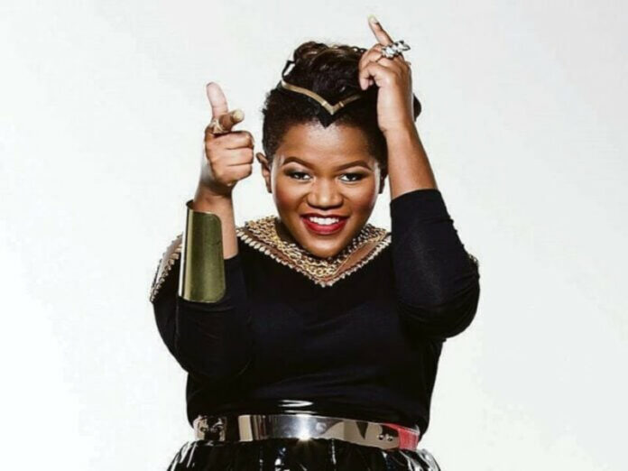 Busiswa prys mag van sosiale media om Afrika musikante die hoogtes in te stuur